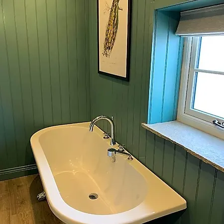 Blacksmiths Hotel 3*